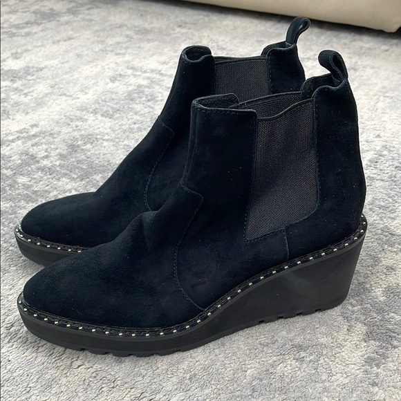 New Cecelia New York Gemma Slip On Low Wedge Boot All Black Suede Sz 7.5 - Picture 4 of 14